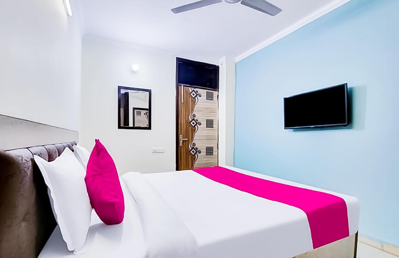 Hotel Near Hauz Khas New Delhi