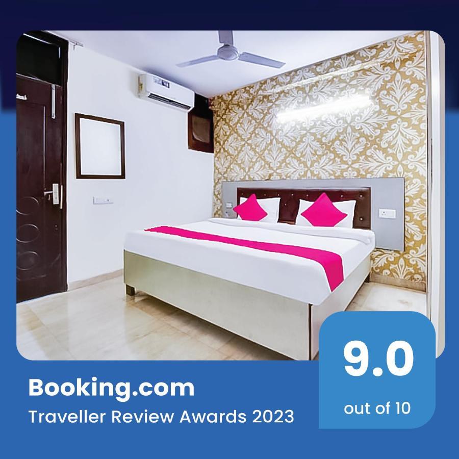 Hotel Near Hauz Khas 3*